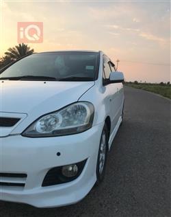 تۆیۆتا ئیپسەم